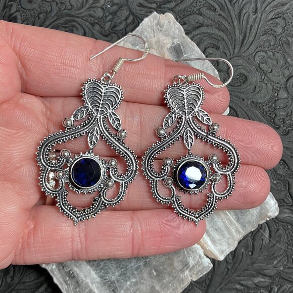 Fairy Core Bohemian Styled Ornate Leaf and Heart Earrings - Picture 3 of 6